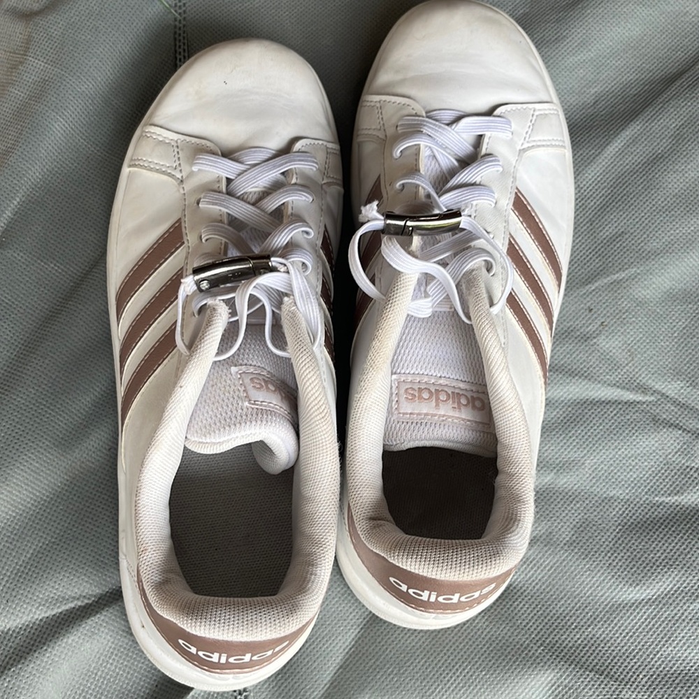 Rose gold and white Addis’s shoes kids size 4